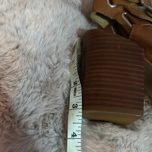 "KDB Block Heel Sandals with Pearl Embellishments:Size 6 1/2. Elegant Footwear!" - Picture 13 of 16